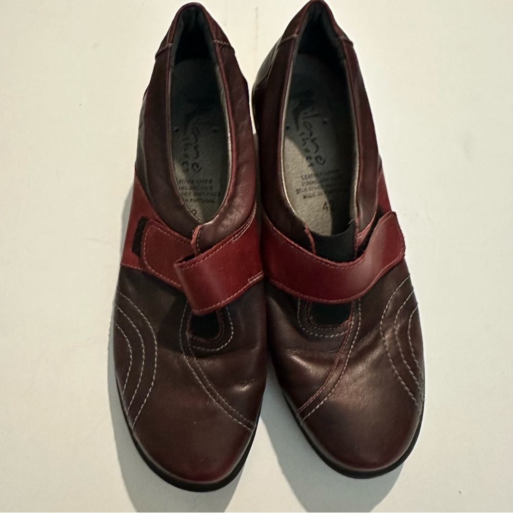 Milano Brown Flats Comfortable Slip-On Velcro Loafers Sz 42 (approx. size 10)